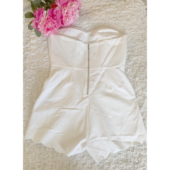 Spring/Summer time white romper 🌸☀️ - Picture 2 of 4